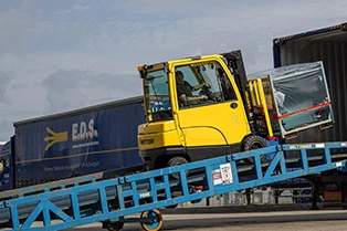 Forklifts with high performance and low impact