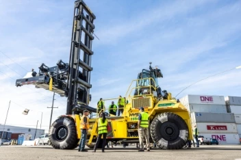 DEMONSTRATIE ELEKTRISCHE CONTAINERTRUCKS