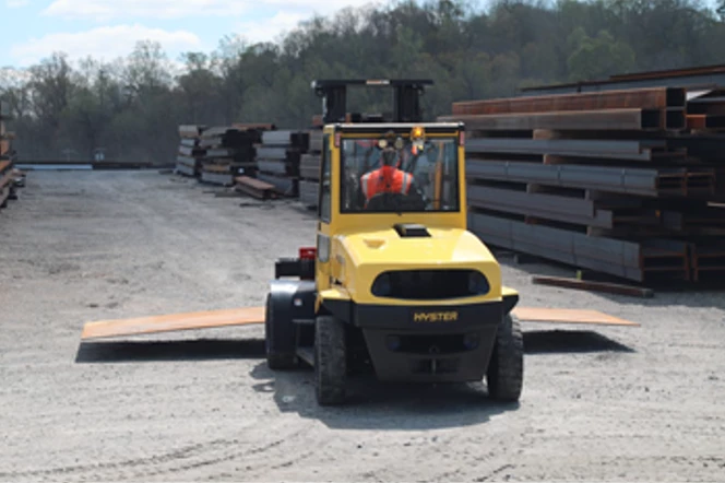 BALANCING PERFORMANCE AND COST: HOW TO CONFIGURE FORKLIFTS