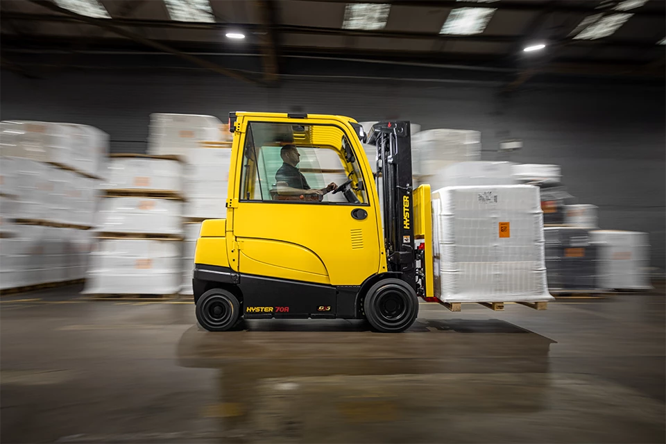 4 Wheel Electric Forklift Trucks | J40-70A | Hyster