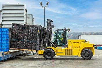 HIGH-CAPACITY ELECTRIC FORKLIFTS