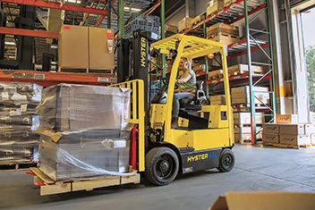 FOUR-WHEEL ELECTRIC FORKLIFTS